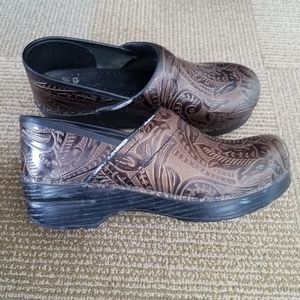 Dansko shoes